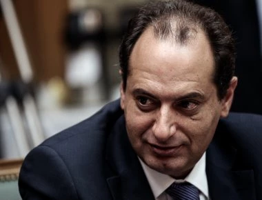 Σπίρτζης για Uber: «Για να φύγει κάποιος από την Ελλάδα θα πρέπει να έχει έδρα εδώ και να πληρώνει φόρους»